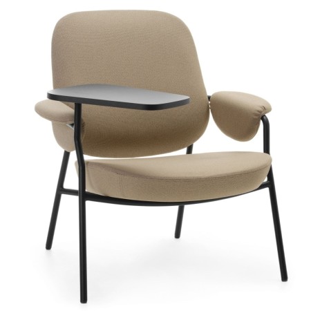 Fauteuil Epocc Lounge en tissu beige, vue de trois quarts avant – Epocc Lounge