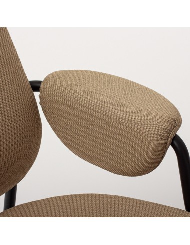 Vue rapprochée du dossier et de l’assise arrondie du fauteuil Epocc Lounge – Epocc Lounge