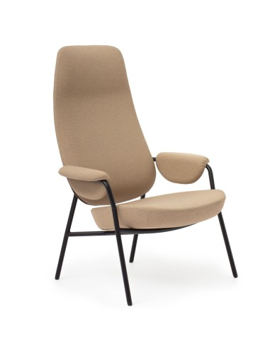 Fauteuil Epocc Lounge en tissu beige, vue de trois quarts avant – Epocc Lounge
