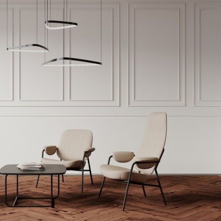 Fauteuil Epocc Lounge en tissu beige, vue de trois quarts avant – Epocc Lounge 2