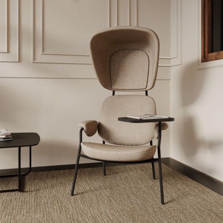 Fauteuil Epocc Lounge en tissu bleu dans un espace détente – Epocc Lounge