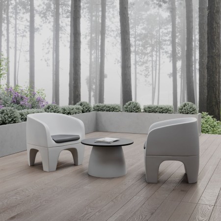 Fauteuil Gummy Bear en plastique recyclé rose clair dans un espace chaleureux – Gummy Bear