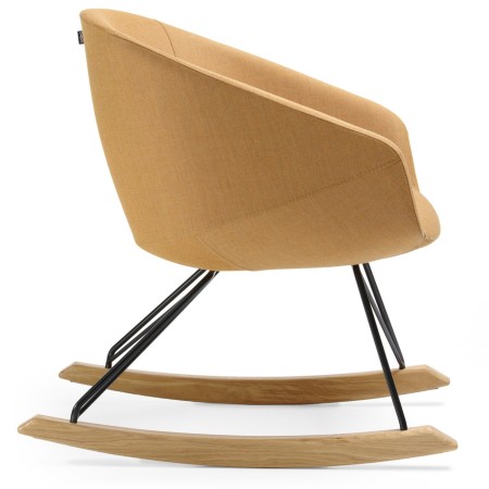 Fauteuil Ox:co camel foncé, vue de trois quarts arrière – Ox:co