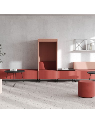 Fauteuil Quadra rouge avec isolement phonique dans un bureau design – Quadra