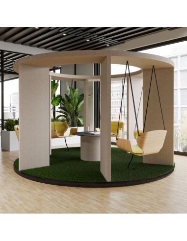Social Swing circulaire en bois dans un espace intérieur moderne – Social Swing