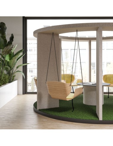 Social Swing circulaire en bois clair avec assises suspendues vertes – Social Swing