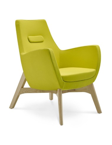 Fauteuil Umm vert avec pieds bois, vue de trois quarts avant – Umm