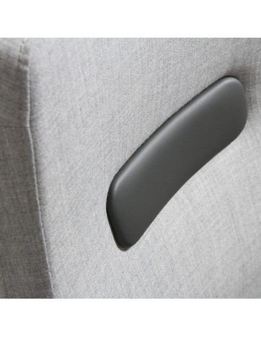 Détail de la poignée arrière du fauteuil Umm gris – Umm