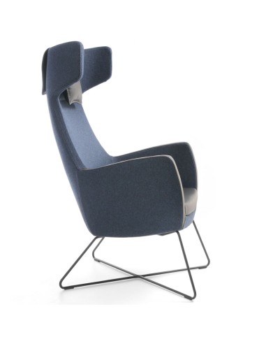 Fauteuil Umm bleu sur piètement métal, vue latérale gauche – Umm