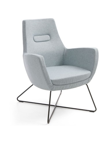 Fauteuil Umm gris clair sur piètement métal, vue trois quarts – Umm