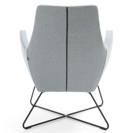 Fauteuil Umm gris clair sur piètement métal, vue de face – Umm