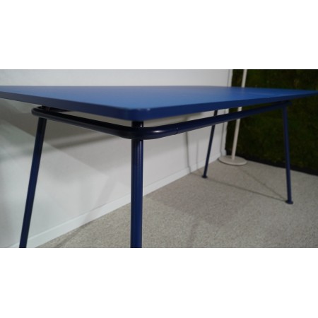 Table de conférence New School de MDD - déstockage exposition