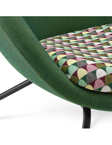 Détail couture et tissu du fauteuil Vieni vert – Vieni