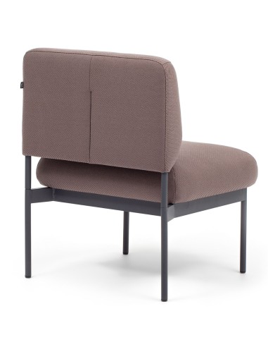 Vue arrière du fauteuil brun avec couture apparente – Fora Care