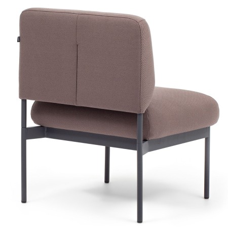 Vue arrière du fauteuil brun avec couture apparente – Fora Care