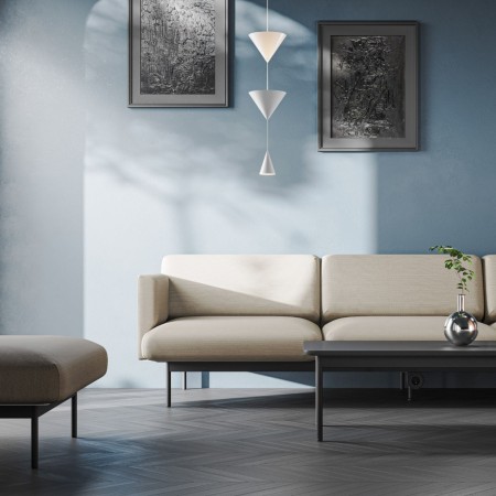 Vue avant d’un canapé Fora beige clair, trois places - Fora 2