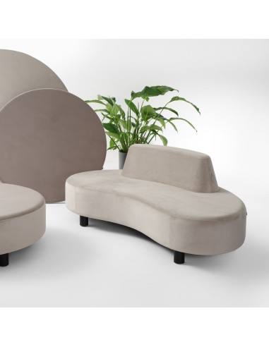 Canapé Nubi gris clair avec coussinage épuré - Nubi