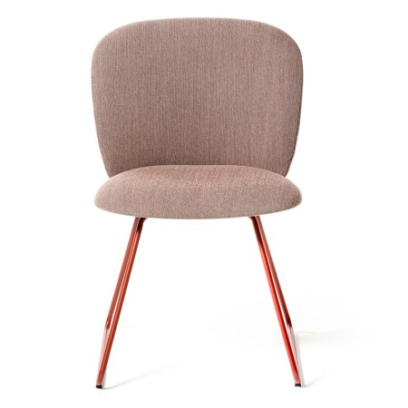 Chaise tapissée rose avec piètement métallique luge cuivre, vue de face - Volta