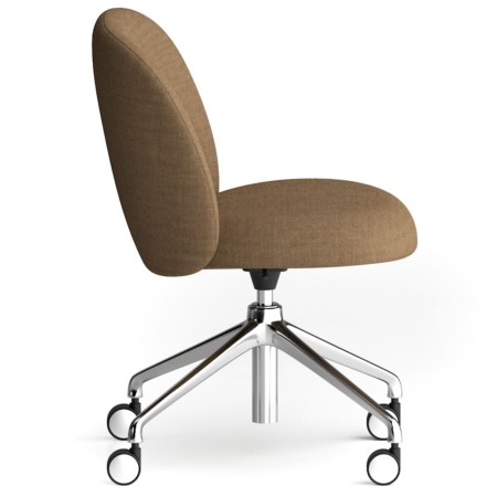 Profil de la chaise Volta avec assise confortable et dossier courbé, piètement mobile en métal brillant – Volta