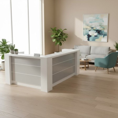 Meuble de réception gris et blanc dans décor lumineux et accueillant