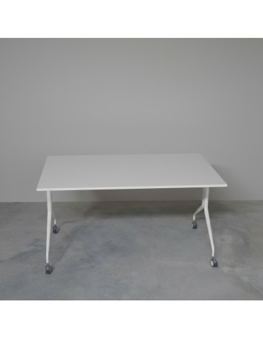 Table sur roulettes avec plateau rabattable -  Piego Las Mobili