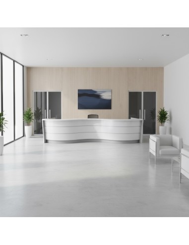 Banque d'accueil blanche dans réception d'une administration