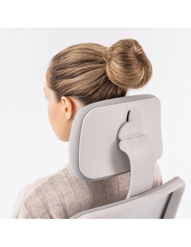 Chaise Belt BE 102 utilisée dans un bureau professionnel design et lumineux soutien tête