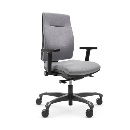 Chaise de bureau Corr CJ 102 noire – vue de trois quarts avant