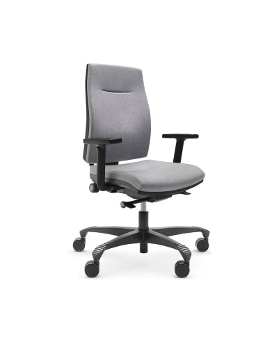 Chaise de bureau Corr CJ 102 noire – vue de trois quarts avant