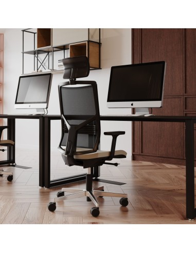 Espace de travail moderne avec fauteuils Eleven EL 103 noirs et bureaux clairs