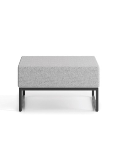 Un pouf rectangulaire gris clair au style minimaliste, parfait pour compléter une composition modulaire. - Plint