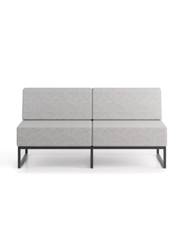 Un module double d’assise avec dossier bas et base métallique noire, combinant design sobre et confort. - Plint