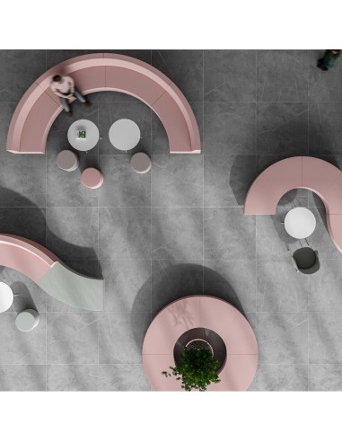 Vue du dessus d’une composition circulaire rose et verte. - Quadra