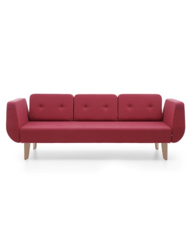 Canapé rouge trois places aux lignes arrondies et pieds bois clair. - U Floe