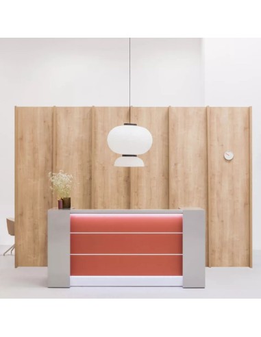 Banque d'accueil dans espace chaleureux et lumineux