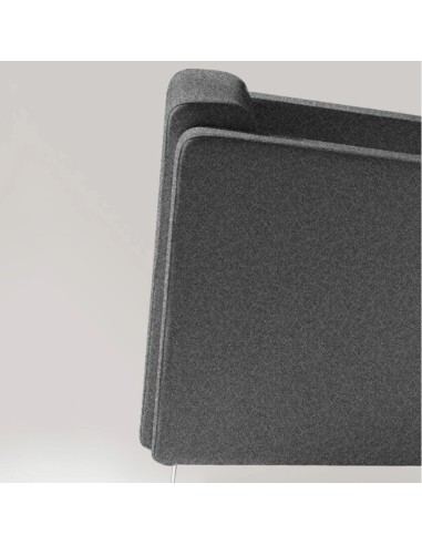 Détail du revêtement cuir brun et connectique intégrée. - Voo Voo