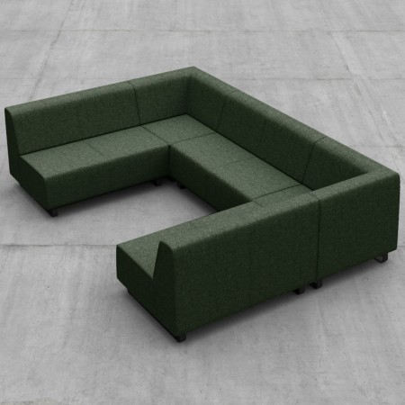 Canapés verts disposés en U pour espace collectif. - Voo Voo