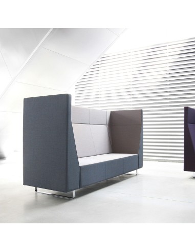 Vue latérale d’un Voo Voo Box gris avec haut dossier dans un espace lumineux. - Voo Voo Box