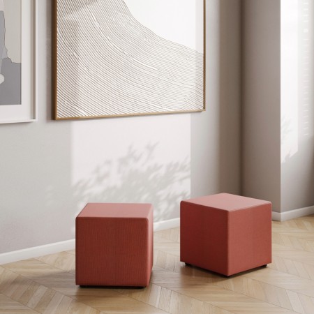 Pouf Cube gris au design minimaliste et structure stable. - Cube 2