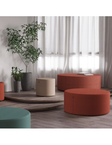 Poufs Rondo Large en tissu beige et orange dans un salon moderne. - Rondo Large