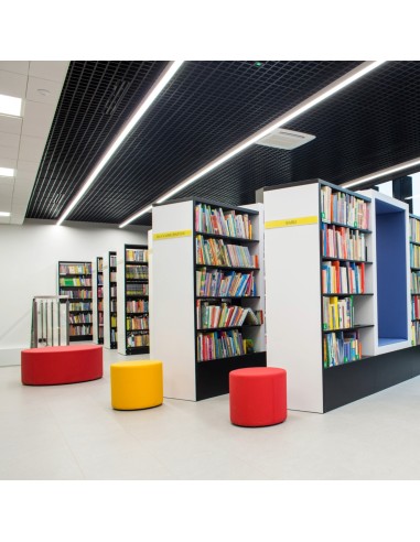 Poufs Rondo XL rouges et jaunes dans une bibliothèque moderne. - Rondo XL