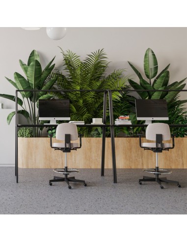 Open space avec plusieurs chaises Lift 10R sur roulettes et repose-pieds