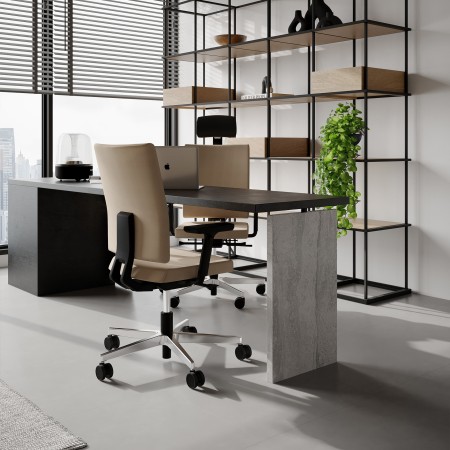 Fauteuil de bureau ergonomique Mate MT 102 dans un bureau moderne avec étagère design