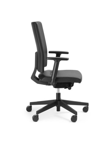 Chaise pivotante Mate MT 102 noire, vue latérale avec accoudoirs