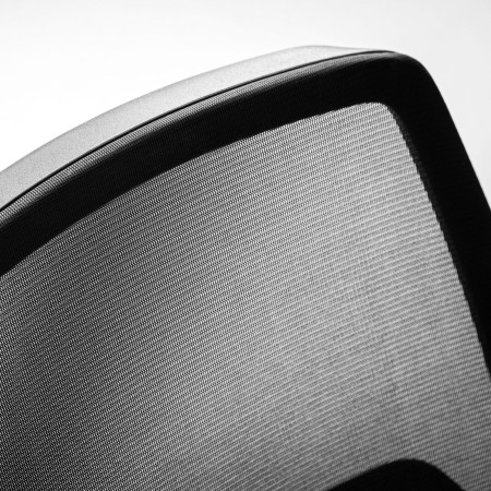 Dossier en maille respirante de la chaise de travail MOMO 102 en noir