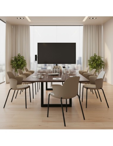 Salle de réunion chaleureuse avec chaises Haali avec accoudoirs et assise rembourrée