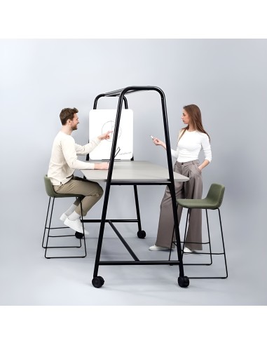 Réunion autour d'une table haute avec tableau blanc intégré - ROUND multipurpose
