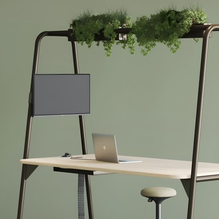 Espace de réunion avec table haute bois Round Multi et écran suspendu