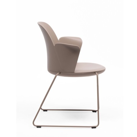 Chaise design empilable Haali HL 270 P pour salle de réunion ou bureau professionnel profil