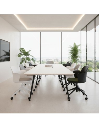 Salle de conférence avec chaises sur roulettes et assise rembourrées Haali avec accoudoirs